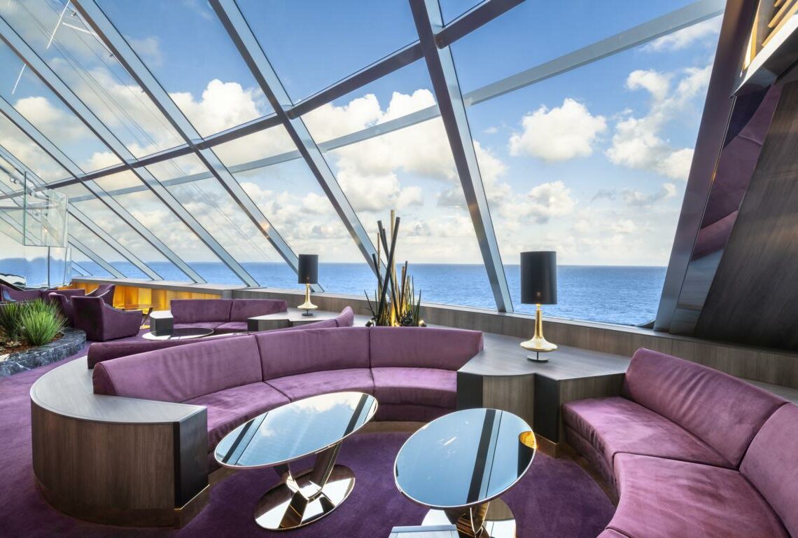 Foto: MSC Cruises  MSC Bellissima, MSC Yacht Club - Top Sail Lounge