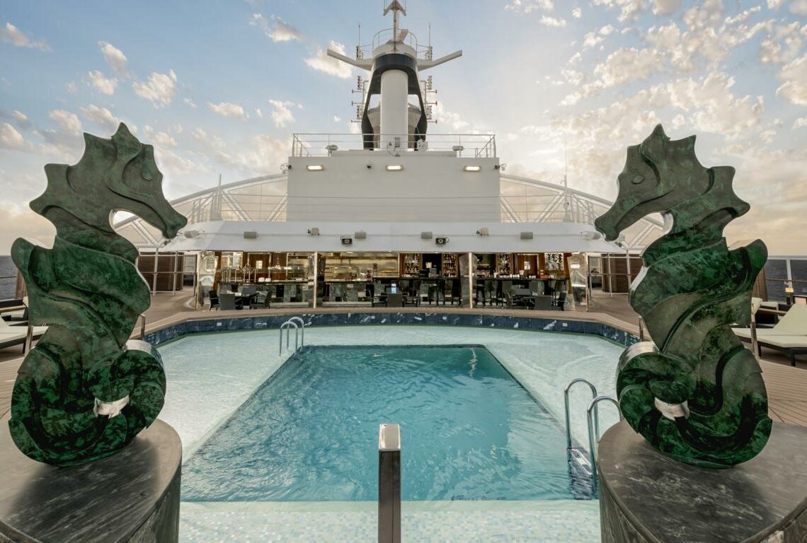 Foto: MSC Cruises  MSC Seaside, MSC Yacht Club Pool